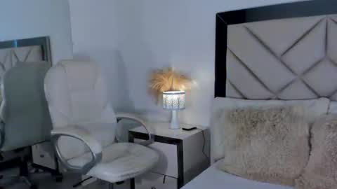 Snapshot of alexa_tobar chatting on April 2026 06:12:01 PM alexa_tobar online show from April 2026 06:12:01 PM