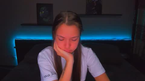 angel online show from December 2025 12:27:01 AM