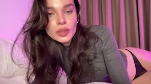 Ember Valentine online show from March 2026 09:33:02 PM