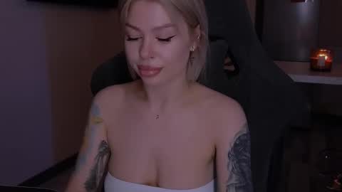 Alexa Mason online show from November 2025 02:11:01 AM