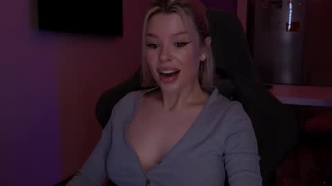 Snapshot of alexamason chatting on February 2026 01:04:01 AM Alexa Mason online show from February 2026 01:04:01 AM