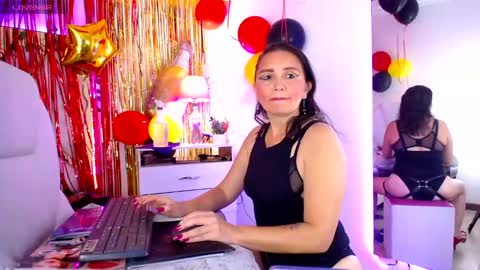 Alexa Moon online show from October 2025 05:41:02 PM