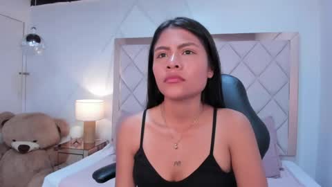 alexamoonn online show from April 2026 06:03:02 PM