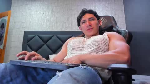 Snapshot of alexander_classy chatting on January 2025 08:41:02 AM Alex online show from January 2025 08:41:02 AM
