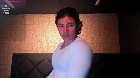 Snapshot of alexander_classy chatting on February 2025 05:13:01 AM Alex online show from February 2025 05:13:01 AM