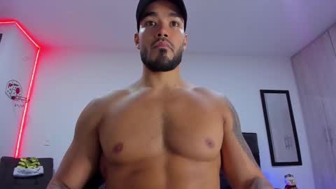 Snapshot of alexander_martines chatting on December 2024 03:27:02 AM Onlyfansalexmartinezwb Instagram alexwbmartinez Twitter martinezcb937 online show from December 2024 03:27:02 AM