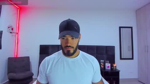 Snapshot of alexander_martines chatting on February 2025 01:10:01 AM Onlyfansalexmartinezwb Instagram alexwbmartinez Twitter martinezcb937 online show from February 2025 01:10:01 AM
