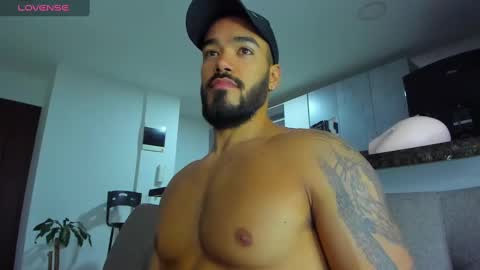 Snapshot of alexander_martines chatting on February 2025 04:29:01 AM Onlyfansalexmartinezwb Instagram alexwbmartinez Twitter martinezcb937 online show from February 2025 04:29:01 AM