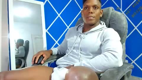 Snapshot of alexander_megan chatting on January 2025 12:35:02 PM alexander online show from January 2025 12:35:02 PM