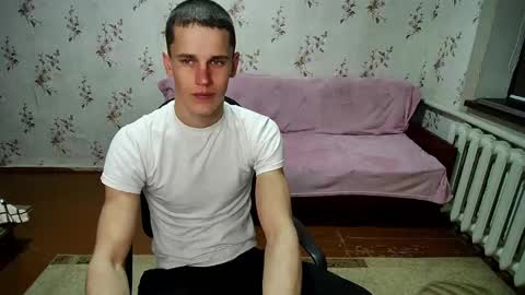 Snapshot of alexanderstrongs chatting on March 2025 07:54:01 PM alexanderstrongs online show from March 2025 07:54:01 PM