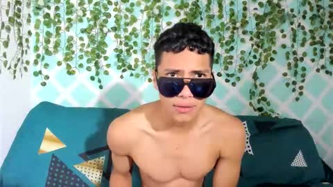 chicos hot online show from September 2025 01:16:02 PM