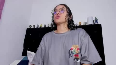 alexandra clauss online show from April 2026 12:27:02 AM