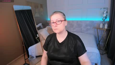 Alexandra online show from March 2026 08:31:01 PM