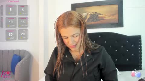 Snapshot of alexandra_torress chatting on November 2025 11:27:02 AM alexandra online show from November 2025 11:27:02 AM