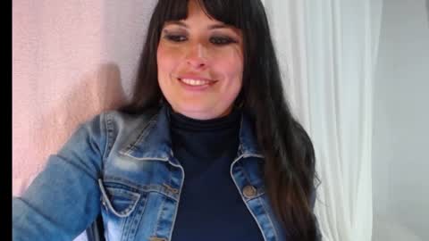 alexandrasaen online show from November 2025 03:28:01 AM