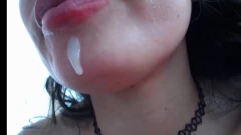 alexandrasaen online show from November 2025 03:05:01 PM