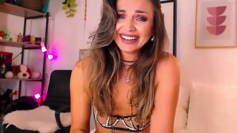 alexandrawooow online show from March 2026 07:41:02 PM