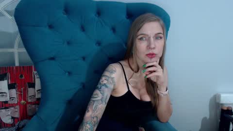 Alexandra online show from January 2025 09:01:02 AM