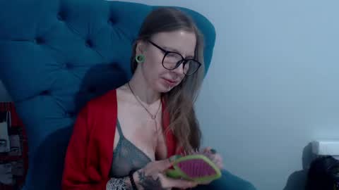 Alexandra online show from February 2025 06:45:02 AM