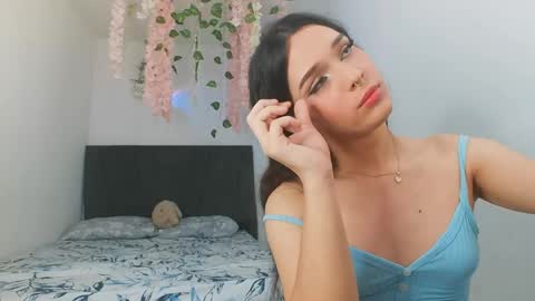 Snapshot of alexandre_chuad chatting on April 2026 12:51:02 PM Alexa online show from April 2026 12:51:02 PM