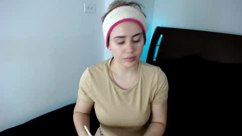 alexawarren_ online show from December 2024 08:15:02 PM