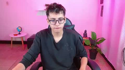 Snapshot of alexcum_18 chatting on June 2026 03:38:02 PM alex online show from June 2026 03:38:02 PM