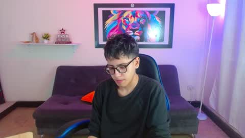 Snapshot of alexcum_18 chatting on June 2026 02:43:01 PM alex online show from June 2026 02:43:01 PM