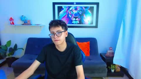 Snapshot of alexcum_18 chatting on June 2026 02:29:01 PM alex online show from June 2026 02:29:01 PM