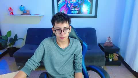 Snapshot of alexcum_18 chatting on July 2026 01:45:02 PM alex online show from July 2026 01:45:02 PM