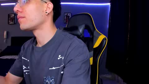 alexgiraldo__ online show from September 2025 11:56:01 AM