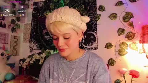 Snapshot of alexiafisher_ chatting on February 2025 04:07:01 PM Alex online show from February 2025 04:07:01 PM