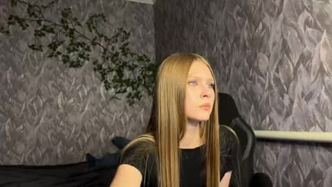 Alexia online show from May 2026 01:51:01 PM
