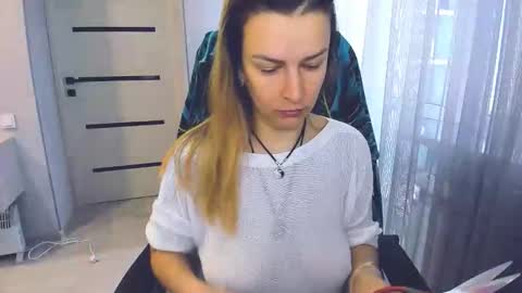 Alexia online show from May 2026 07:25:01 AM