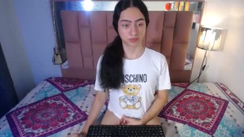 -- ALEXIS -- online show from October 2025 02:17:01 AM