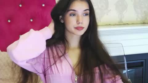 alexisdevine online show from June 2026 04:39:02 AM