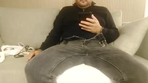 Snapshot of alexisgood888 chatting on November 2025 06:52:02 PM Slave Alex online show from November 2025 06:52:02 PM