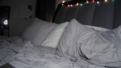 Alexis Rose online show from December 2024 03:03:01 AM