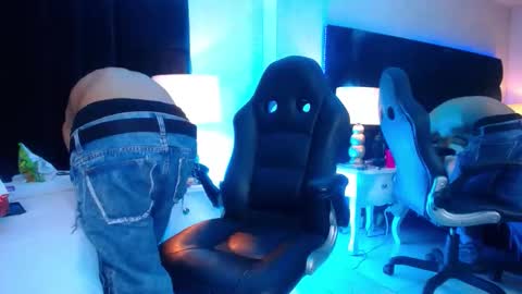 Alex Nova online show from February 2026 03:23:02 AM