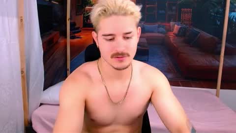 Snapshot of alexpierss chatting on October 2025 07:26:02 PM Alex online show from October 2025 07:26:02 PM