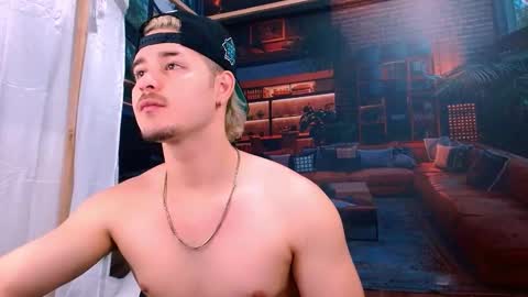 Snapshot of alexpierss chatting on November 2025 07:16:02 PM Alex online show from November 2025 07:16:02 PM