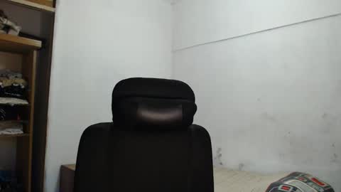 Snapshot of alexriversx chatting on May 2026 03:20:02 PM Alexander online show from May 2026 03:20:02 PM