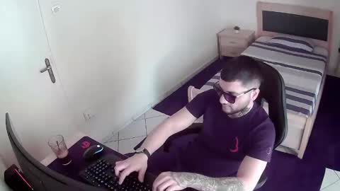 alexthepro00 online show from May 2026 03:18:02 PM
