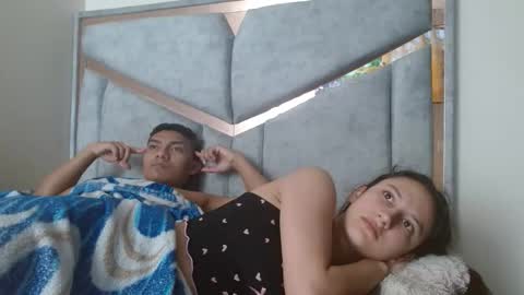 alex y luisa online show from December 2025 02:33:01 PM