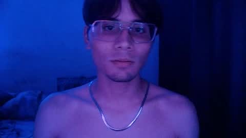 Snapshot of alexwhitexx chatting on November 2025 03:45:01 PM Alex online show from November 2025 03:45:01 PM