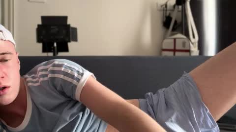 Alex online show from October 2025 06:54:01 AM