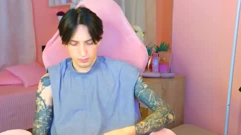 Alex online show from October 2025 01:12:02 PM