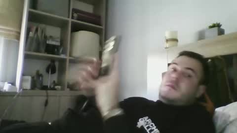 alexxro20 online show from February 2026 12:23:01 PM