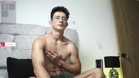 Snapshot of alexxx__01 chatting on November 2025 11:04:02 PM Alex online show from November 2025 11:04:02 PM