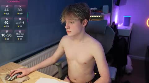 Snapshot of alexycutie chatting on February 2026 06:00:02 PM Alexycutie online show from February 2026 06:00:02 PM