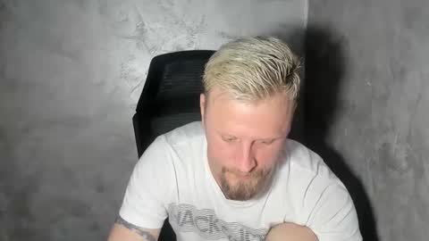 Snapshot of alexyno2020 chatting on March 2026 10:49:02 PM alexyno2022 ONLYFANS online show from March 2026 10:49:02 PM